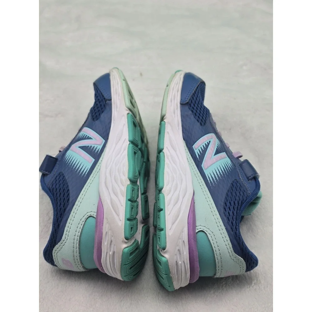 New Balance Kid's 680 V6 Hook and Loop Running‎ Shoe Toddler 2.5